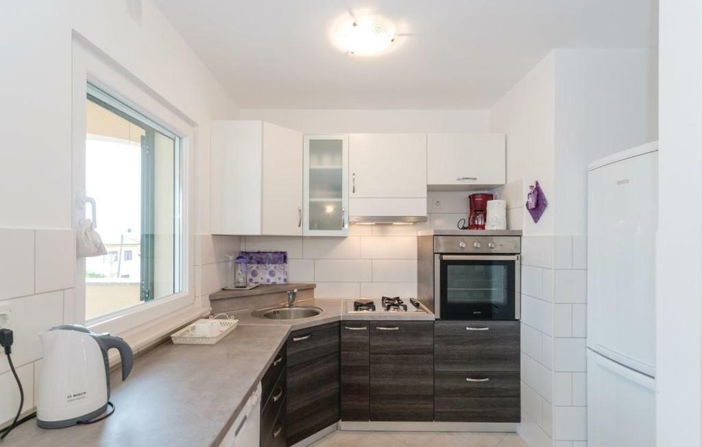 Apartman Dora Povljana Exteriör bild